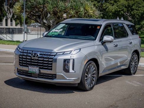Used 2023 Hyundai Palisade Calligraphy w/ Cargo Package image 3