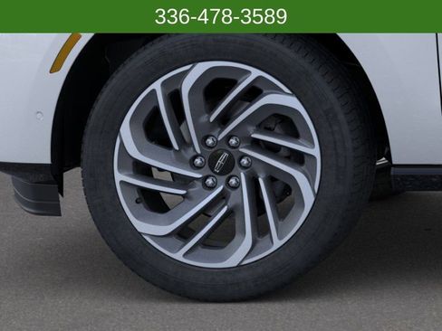 New 2025 Lincoln Navigator L Reserve image 19