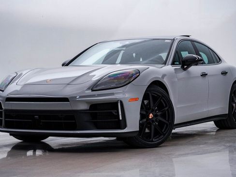 New 2026 Porsche Panamera 4 image 1