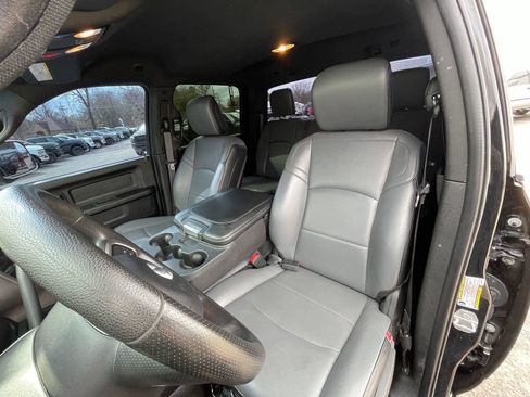 Used 2022 RAM 2500 Tradesman w/ Chrome Appearance Group image 10