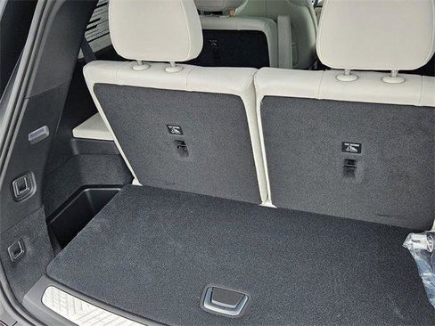 New 2026 Cadillac Vistiq Luxury image 21