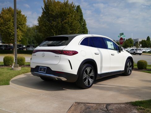 New 2025 Mercedes-Benz EQE 350+ 4MATIC SUV image 7