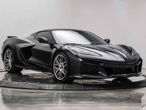 Used 2024 Chevrolet Corvette Z06 RWD image 37
