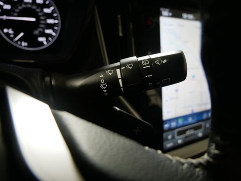 Used 2025 Subaru Outback Limited image 32