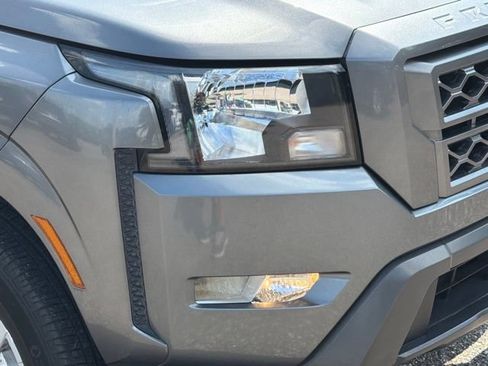 Used 2022 Nissan Frontier SV RWD image 8