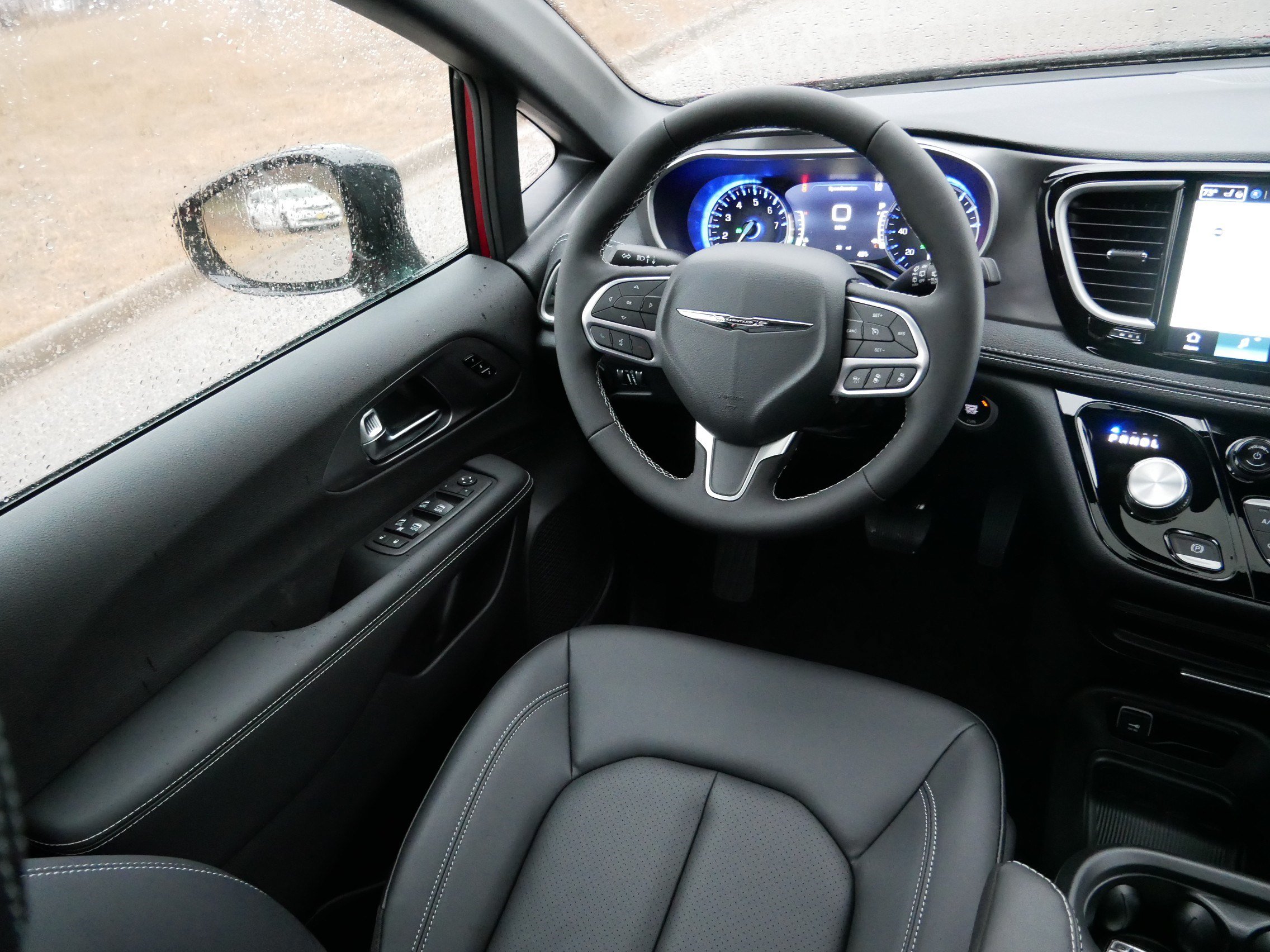 New 2026 Chrysler Pacifica Select AWD/4WD image 9