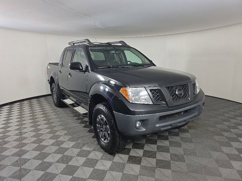 Used 2017 Nissan Frontier PRO-4X AWD/4WD image 7