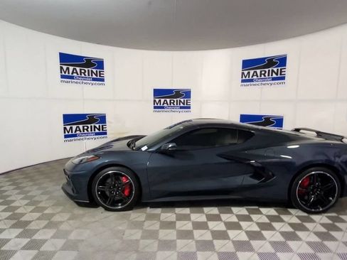 Used 2021 Chevrolet Corvette Stingray Coupe w/ Z51 Performance Package RWD image 7