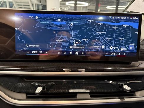 Used 2026 BMW X7 xDrive40i w/ M Sport Package image 22