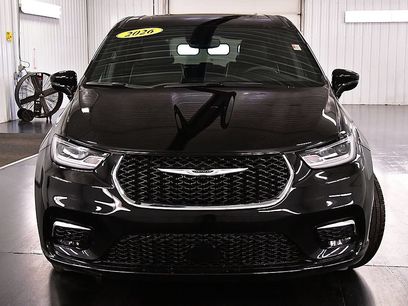 Used 2026 Chrysler Pacifica Limited