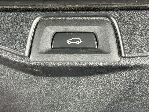 Used 2020 BMW X5 xDrive50i w/ Executive Package image 41