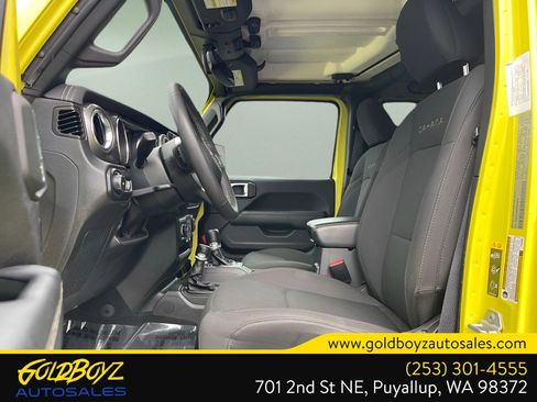 Used 2023 Jeep Wrangler Sahara image 15