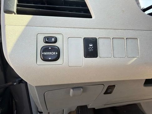 Used 2014 Toyota Sienna LE FWD image 14