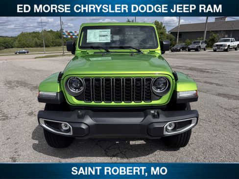 New 2026 Jeep Gladiator Sport AWD/4WD image 2