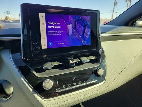 Used 2024 Toyota Corolla SE image 13