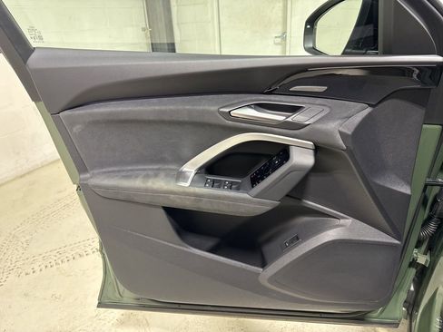 Used 2025 Audi SQ5 Premium Plus image 13