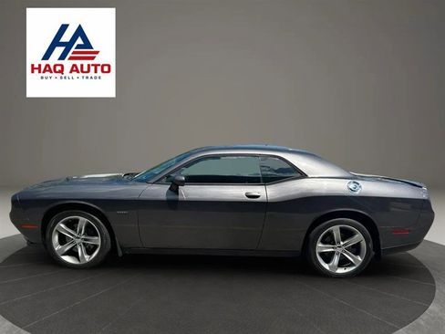 Used 2015 Dodge Challenger R/T w/ Quick Order Package 22B R/T RWD image 8