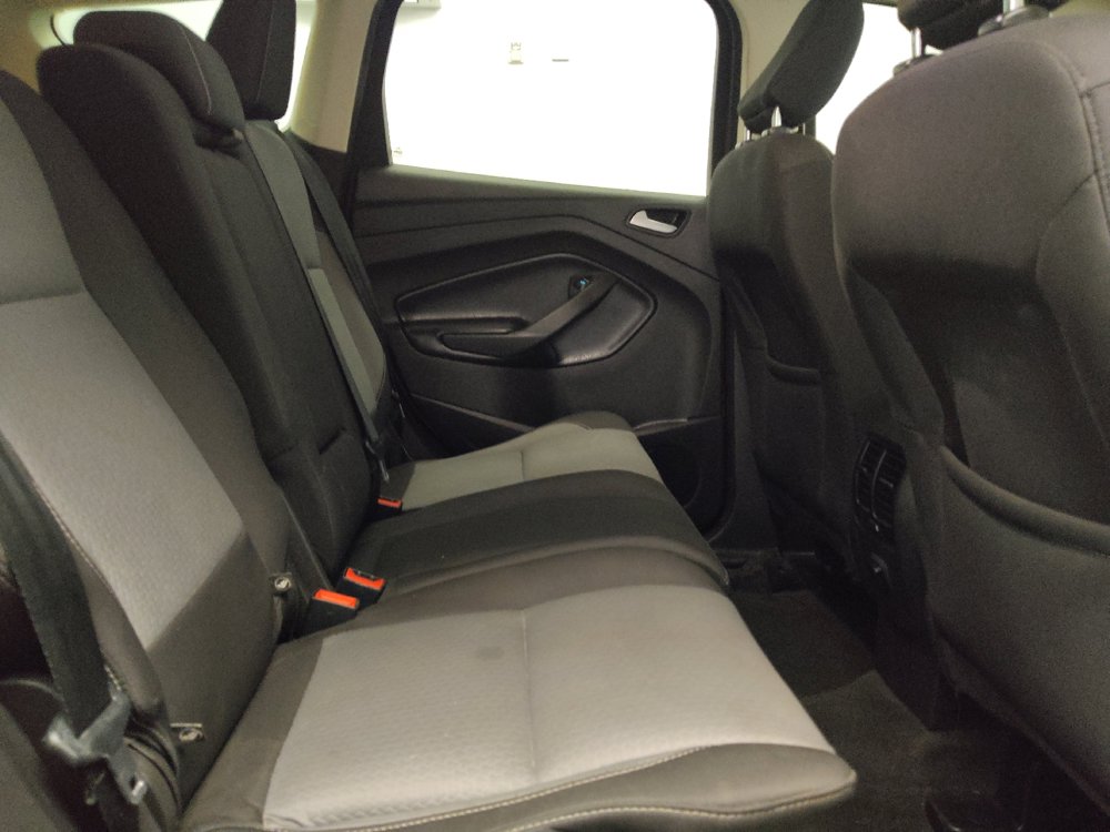 Used 2019 Ford Escape SE FWD image 19
