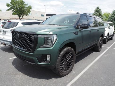 Used 2024 GMC Yukon XL Denali Ultimate AWD/4WD image 2