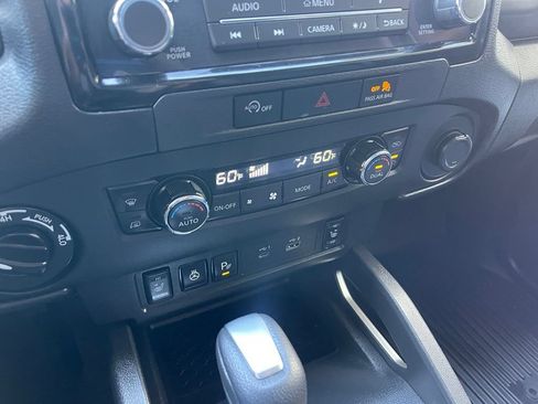 Used 2024 Nissan Frontier SV w/ Hardbody Edition AWD/4WD image 16