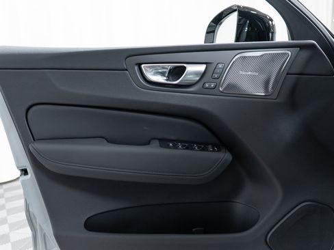 New 2026 Volvo XC60 B5 Ultra w/ Climate Package image 11