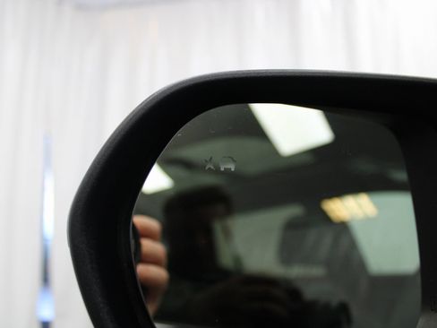 Used 2025 Chevrolet Equinox RS w/ Safety and Technology Package image 10