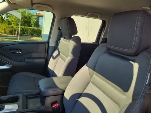 Certified 2024 Nissan Frontier SV image 21