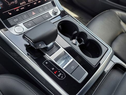 Used 2019 Audi Q8 Premium w/ Convenience Package image 16