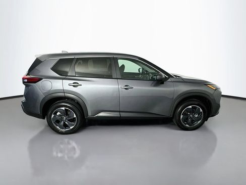 Used 2025 Nissan Rogue SV FWD image 8