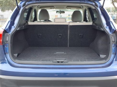 Used 2018 Nissan Rogue Sport SV image 11