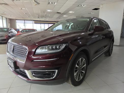 Used 2021 Lincoln Nautilus Reserve FWD image 3