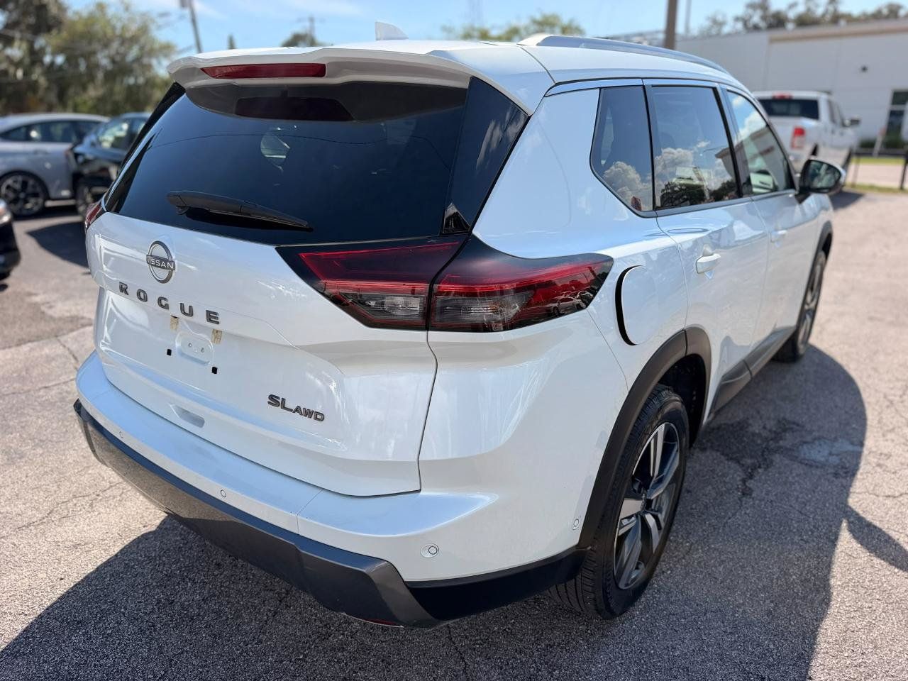 Used 2026 Nissan Rogue SL AWD/4WD image 6