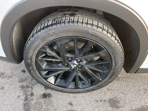 Used 2023 Mitsubishi Outlander SE Black Edition image 19