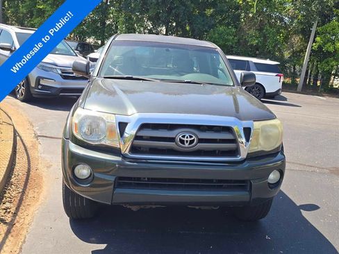 Used 2010 Toyota Tacoma PreRunner w/ TRD Off-Road Pkg RWD image 2