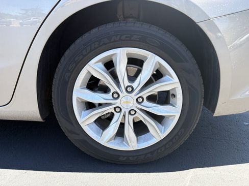 Used 2023 Chevrolet Malibu LT FWD image 12