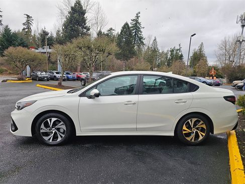Used 2025 Subaru Legacy Premium image 4