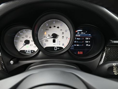 Certified 2023 Porsche Macan S AWD/4WD image 19