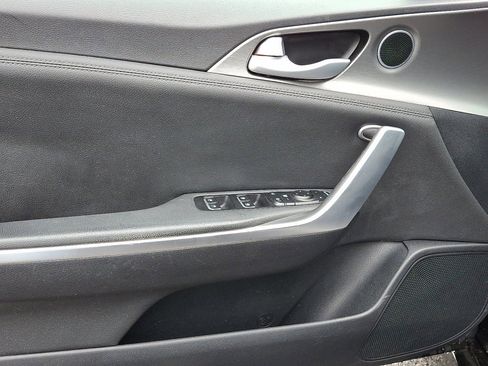 Used 2019 Kia Stinger GT image 22