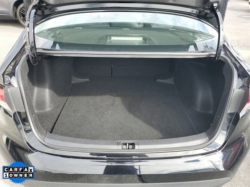 Used 2024 Toyota Corolla LE image 9