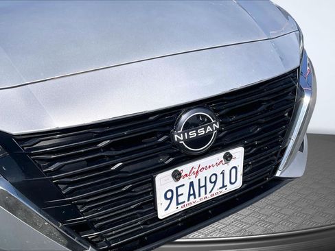 Used 2023 Nissan Altima 2.5 SV FWD image 28