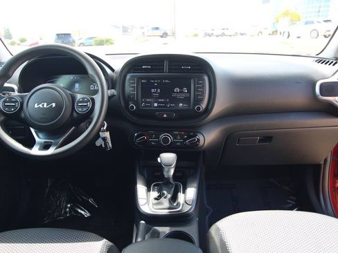 Used 2023 Kia Soul LX FWD image 35