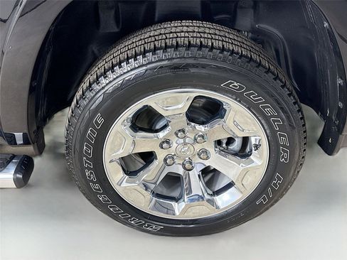 Used 2025 RAM 1500 Big Horn AWD/4WD image 30