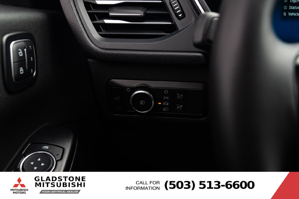 Used 2025 Ford Escape Platinum AWD/4WD image 14