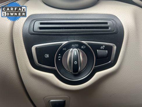 Certified 2022 Mercedes-Benz GLC 300 4MATIC image 17