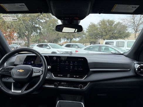 Used 2025 Chevrolet Equinox LT image 33