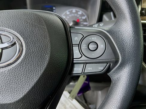 Used 2025 Toyota Corolla LE FWD image 15
