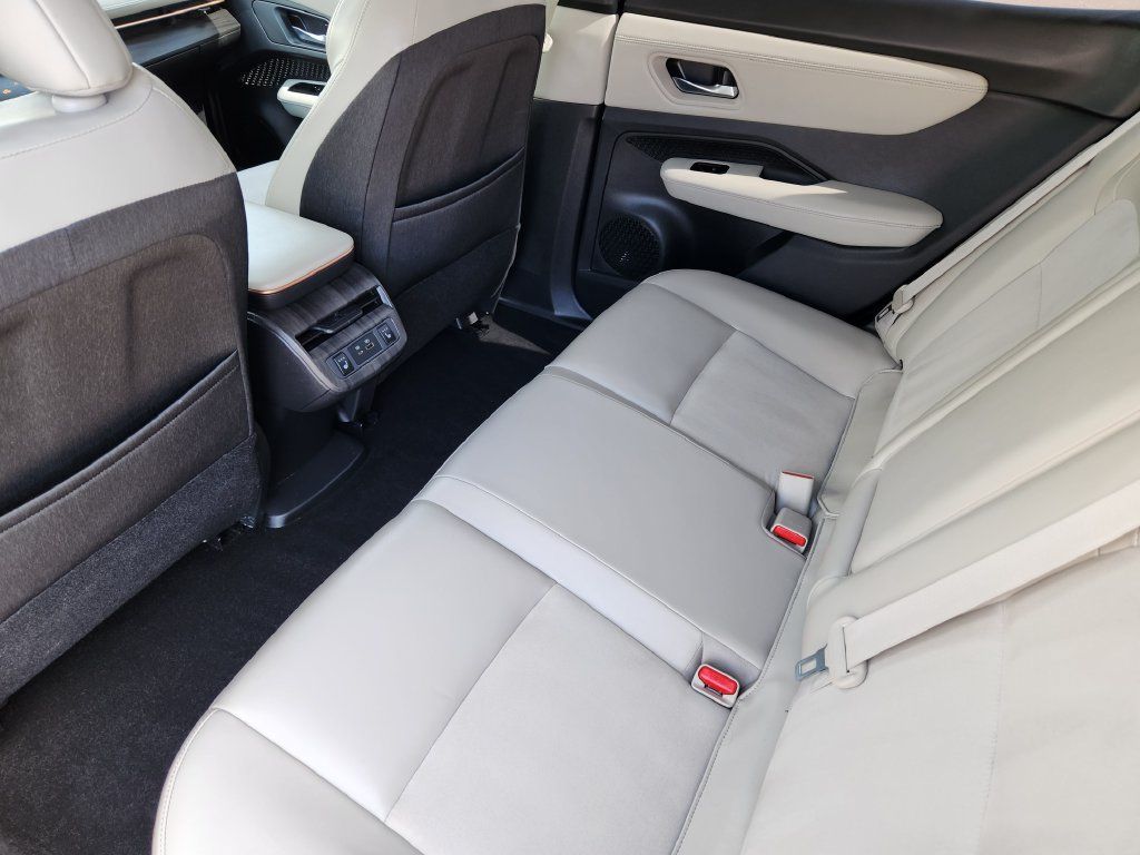 Certified 2024 Nissan Ariya AWD image 26
