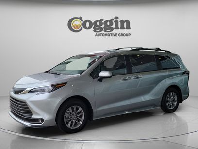 Used 2025 Toyota Sienna XLE w/ XLE Plus Package