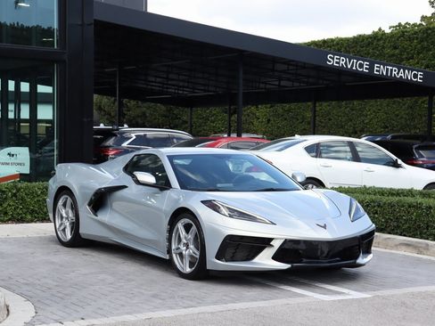 Used 2021 Chevrolet Corvette Stingray Convertible w/ 1LT image 3