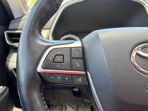 Used 2022 Toyota Highlander Limited AWD/4WD image 26